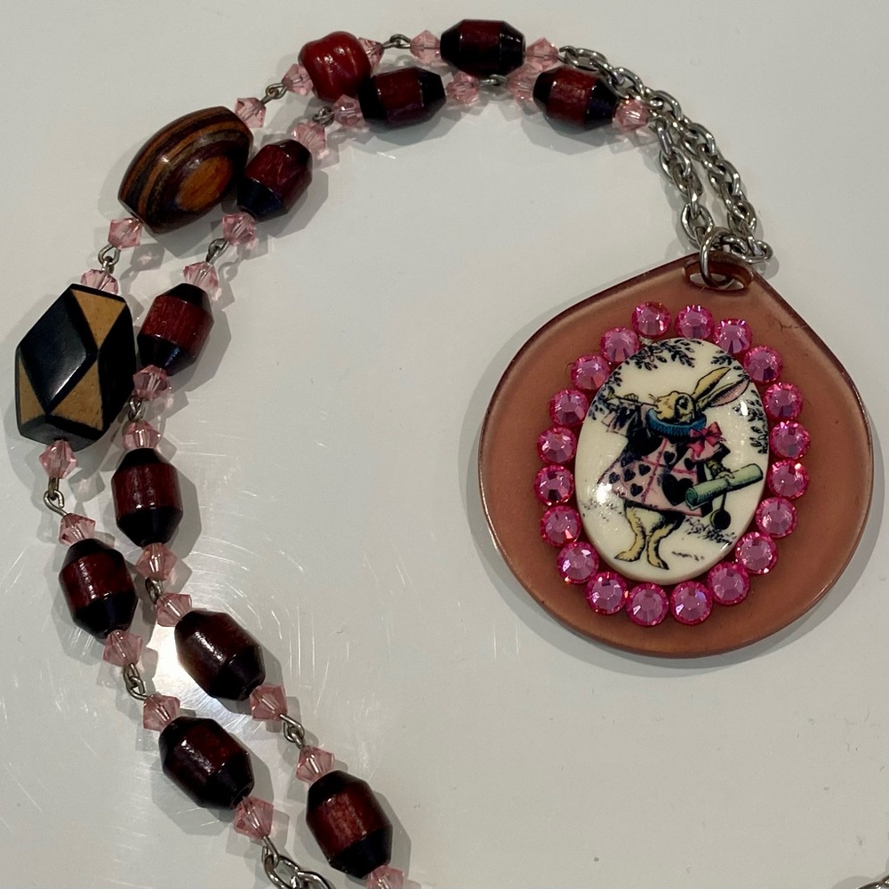RARE Tarina Tarantino White Rabbit Alice in Wonderland Necklace